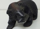 枚方市の出張買取にて「骨董品　熊の木彫り　黒　鮭取り　置物」をお売りいただきました　リサイクルマート松井山手店