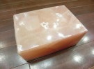 京都府八幡市の出張買取にてピンクソルト岩塩のブロックをお売りいただきました。